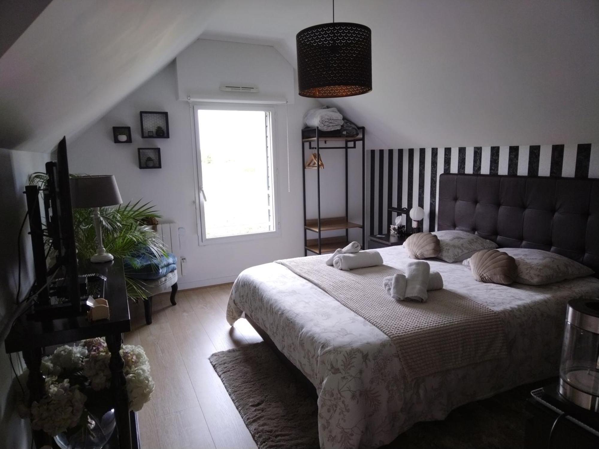 Chez Helene Bed & Breakfast Saint-Coulomb Exterior photo